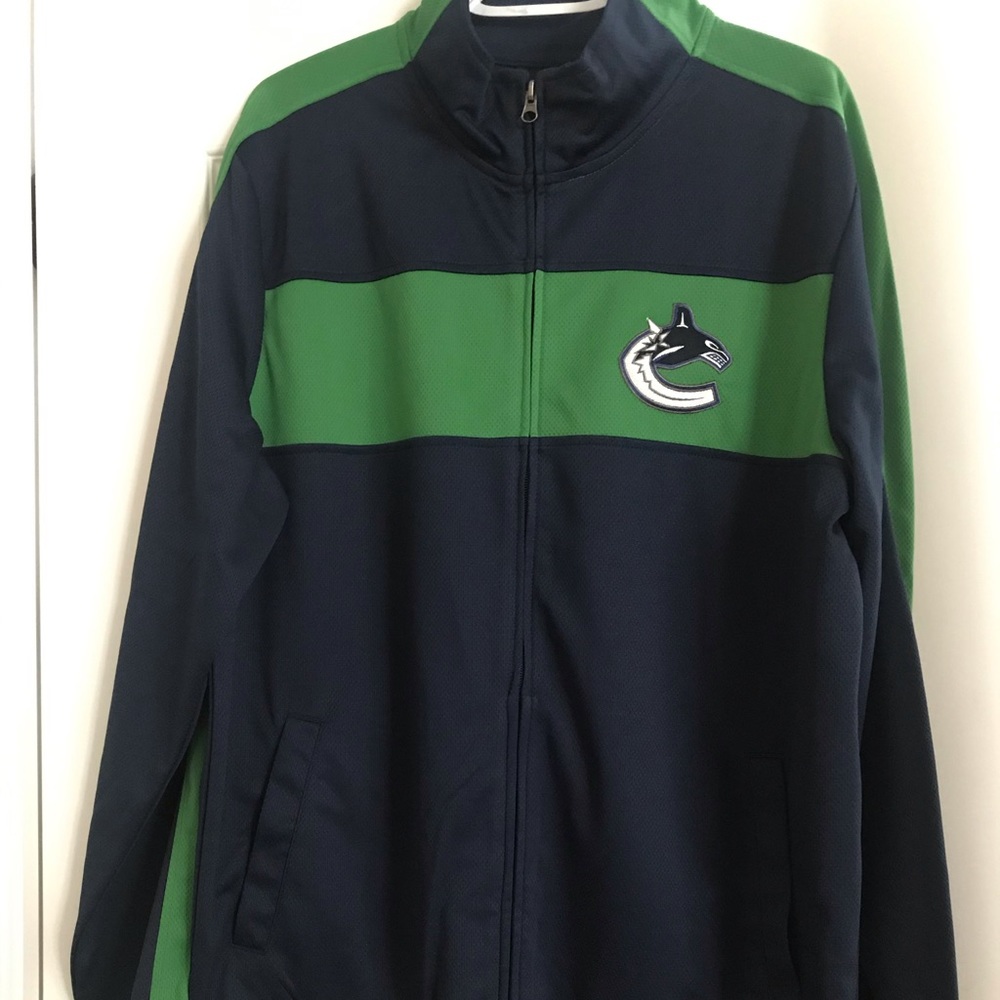 NHL Vancouver Canucks zip-up sweater jacket BNWT large